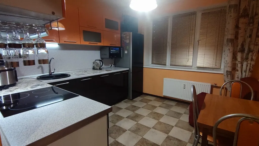 Квартира Комфортная квартира с бесплатной парковкой и рядом с метро — Санкт-Петербург