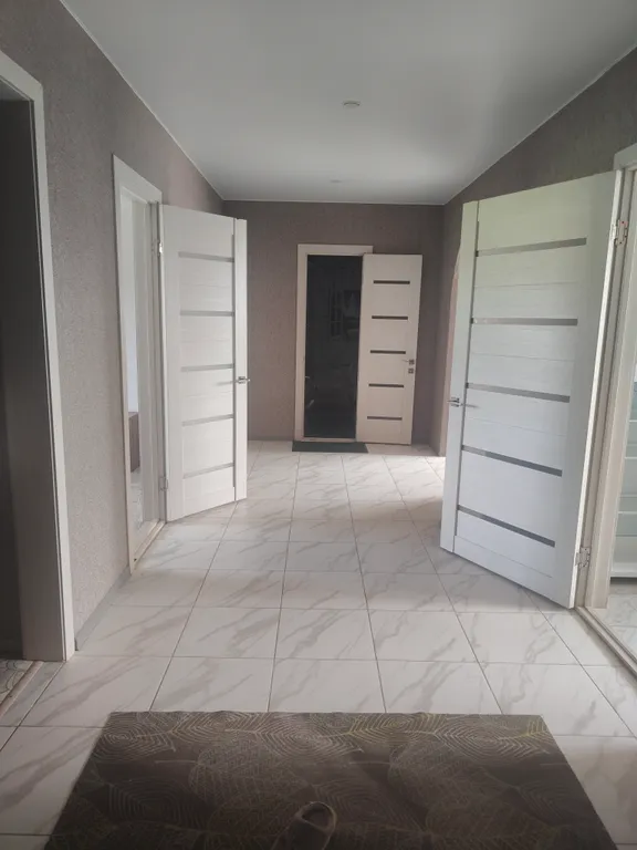 Дом коттедж в частном секторе, для семьи или небольшой компании