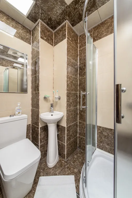 Улучшенный номер с кроватью размера king-size