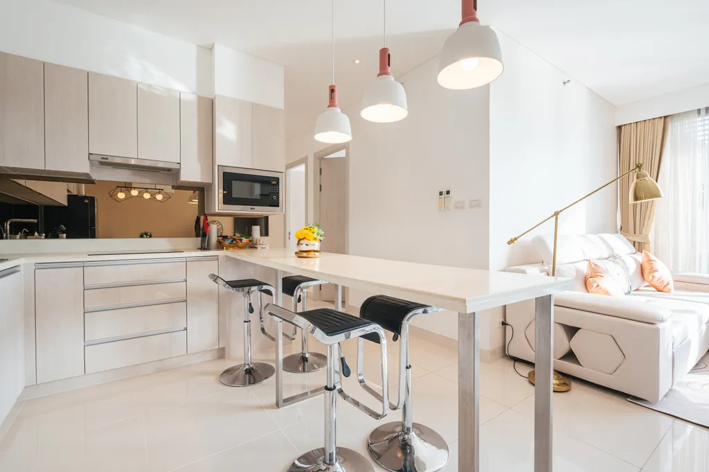 Просторные апартаменты в лагуне на Бангтао с видом на озеро и море