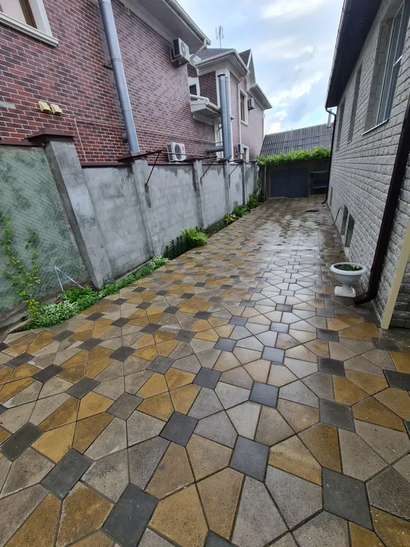 Дом у моря с автостоянкой