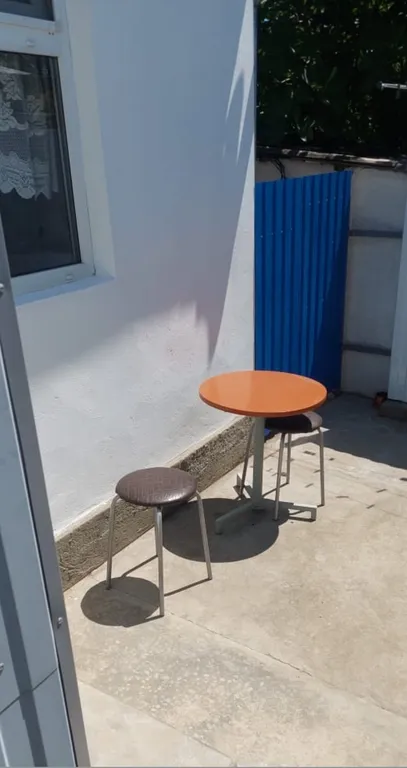 Уютная жилая секция в частном секторе недалеко от моря