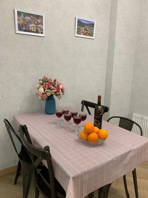 Трёхкомнатная квартира с 2 отдельными спальнями в самом центре тбилиси