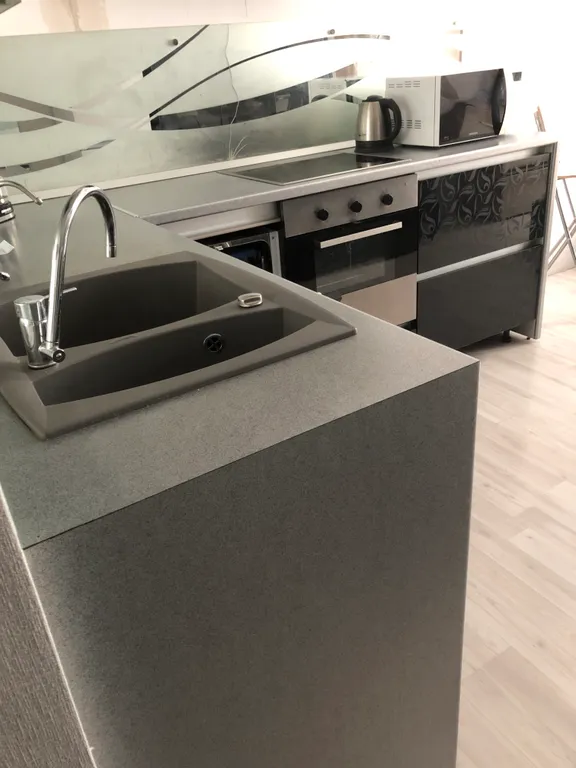 Квартира-студия возле метро