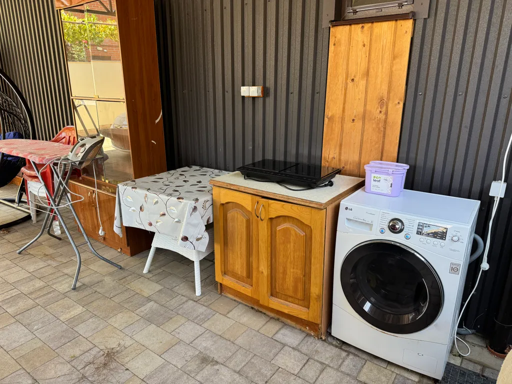 Коттедж Коттедж Деревянный Барнхаус с террасой и парковкой - 7 минут до моря — Геленджик