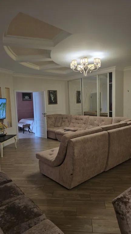 Апартамент в центре рядом с подъемником с балконом