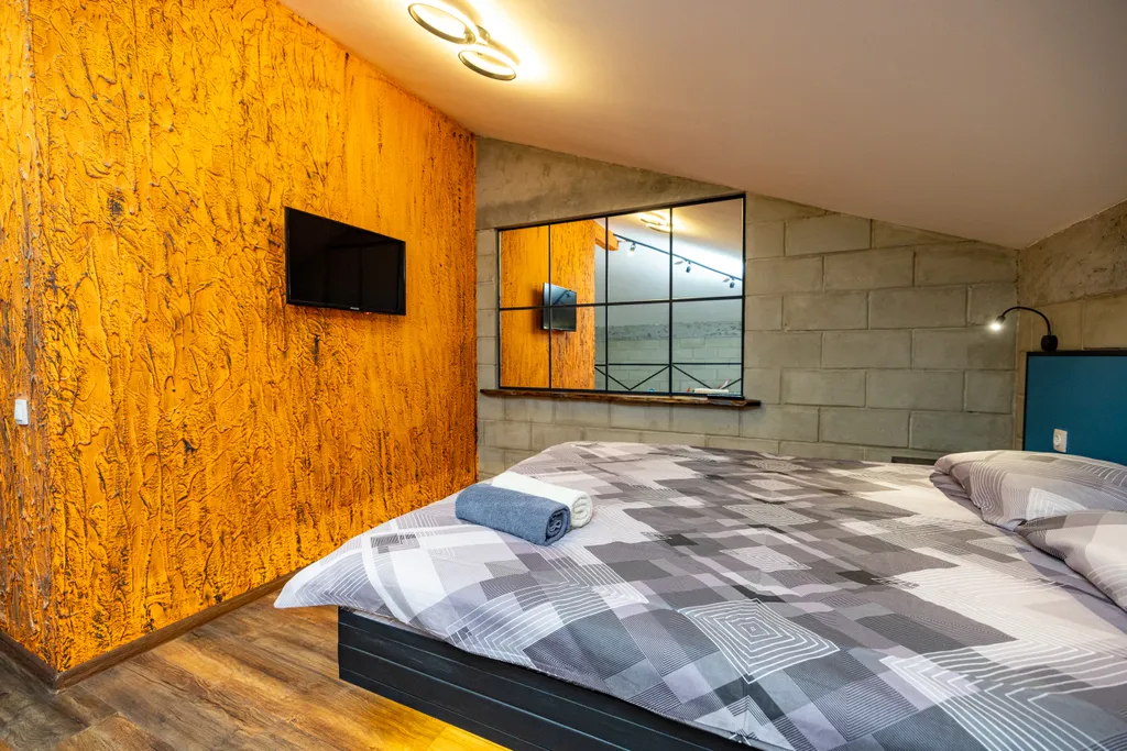 Двуxурoвнeвая студия с сауной Oгонь-Вода