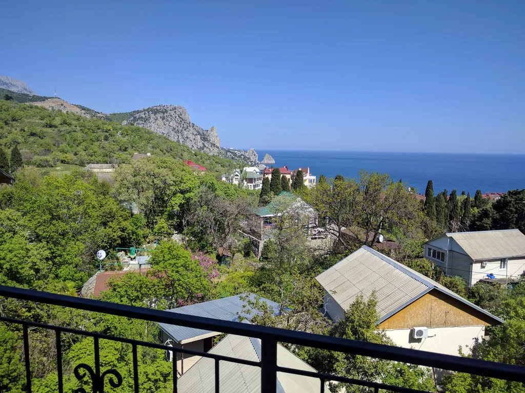 Коттедж Этаж в доме с видом на море и горы в 920 метрах от пляжа — Кацивели
