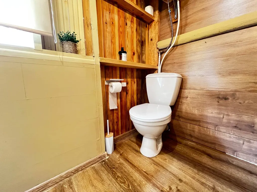 Коттедж Уютный летний домик с мансардой и террасой — Приморск