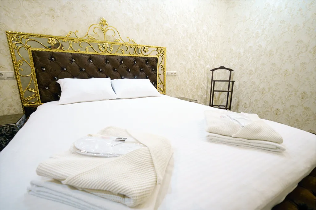 Коттедж с бассейном и сауной