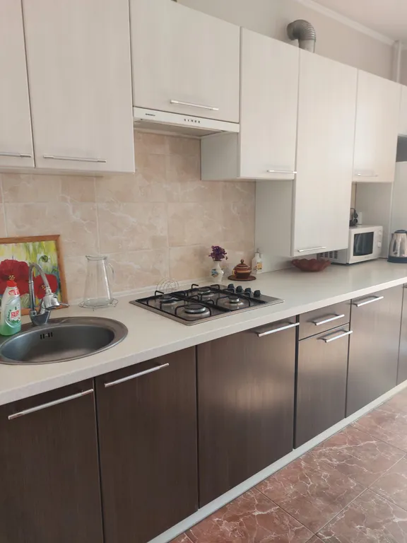 Уютная квартира с панорамными окнами в пол и красивым видом на парк