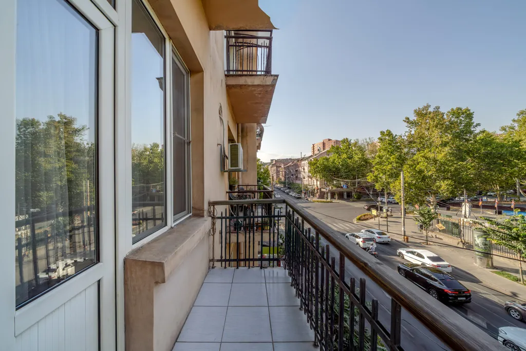 Апартаменты около Ереванского Оперного Театра