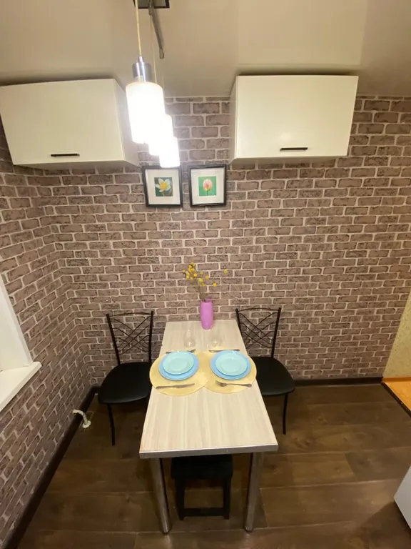 2-комнатная квартира с видом на город и балконом