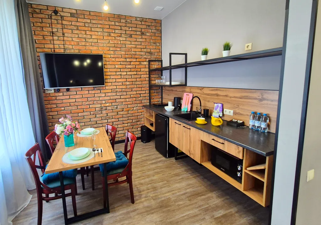 Современная студия в 10 минутах ходьбы от вокзалов