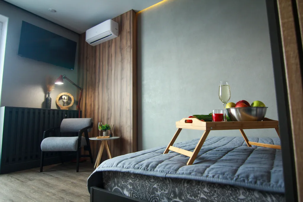 Стильная студия с панорамным видом