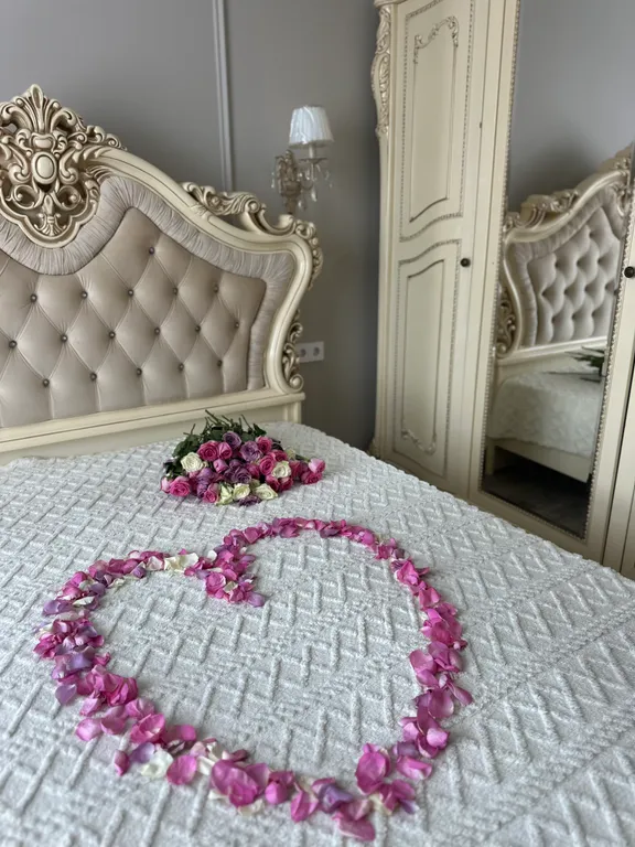 Уютная квартира в новом комплексе с дизайнерским ремонтом