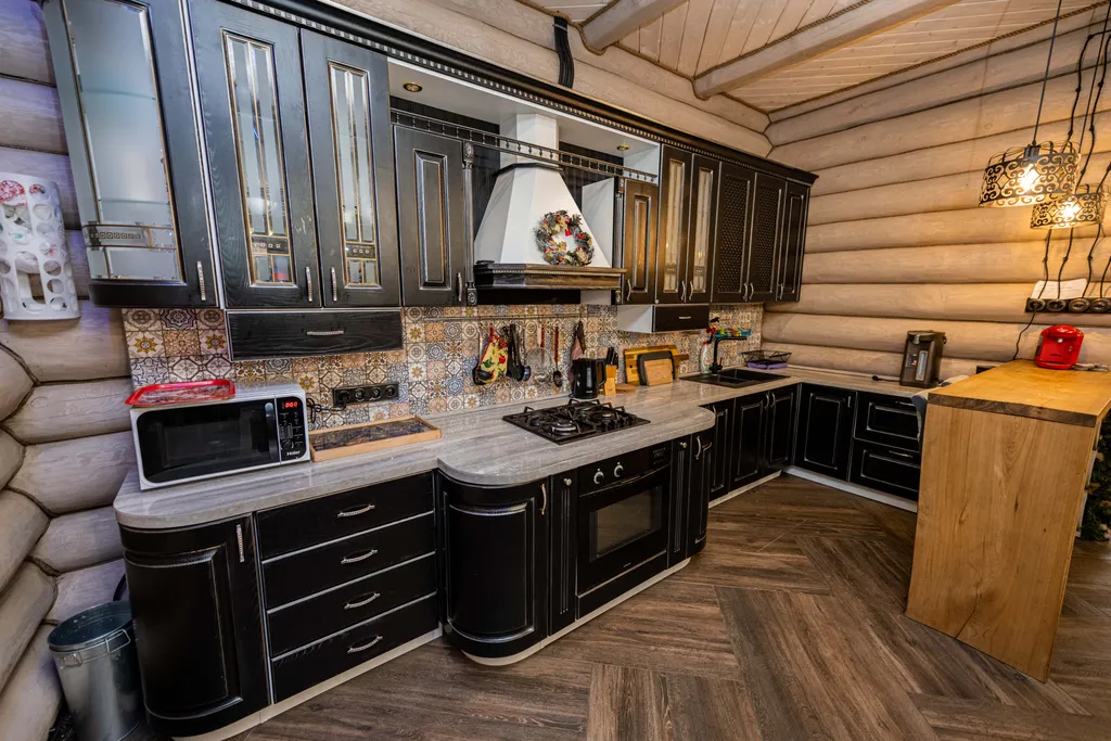 Загородный дом в окружении леса Grovehause