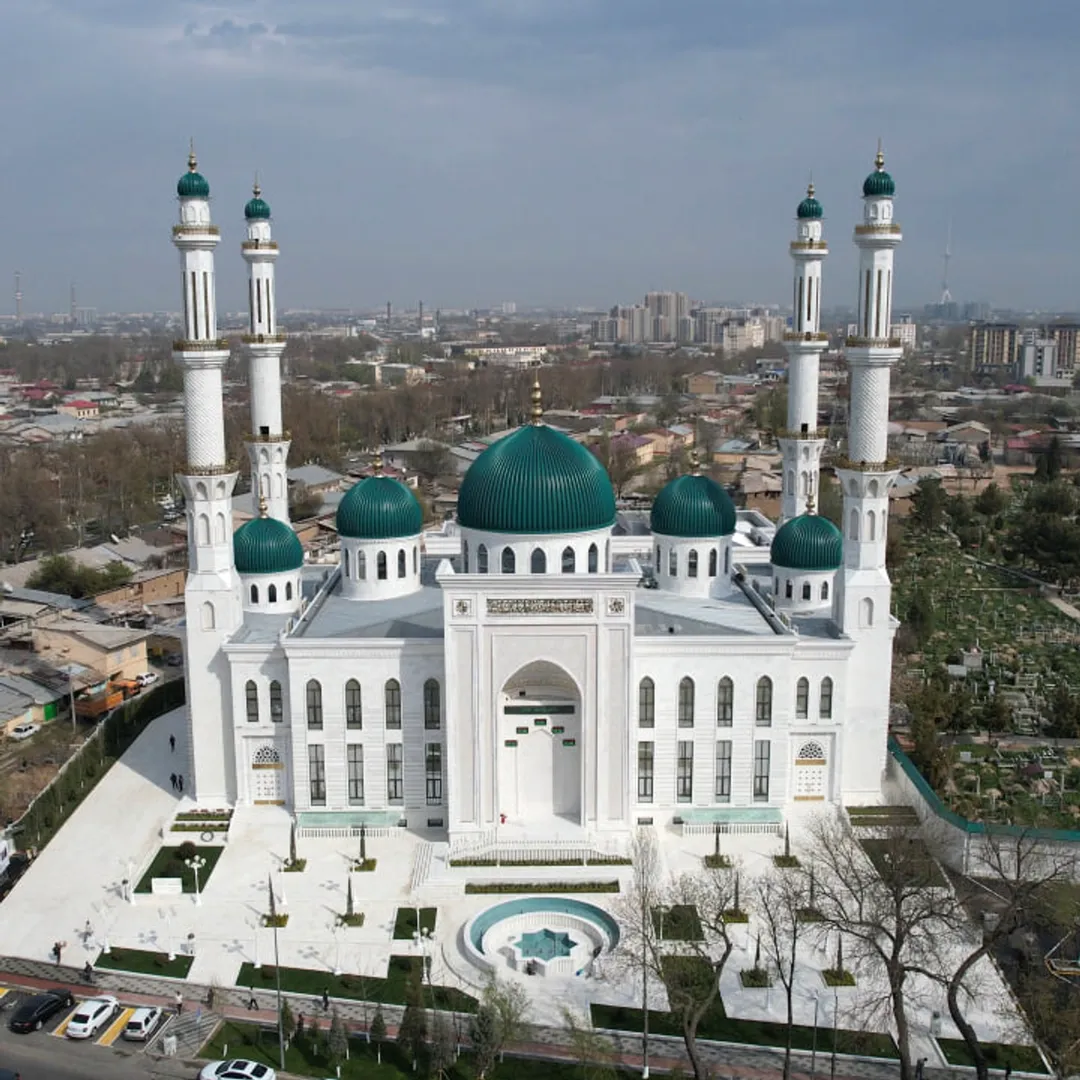 Мечеть Исламабад. На расстоянии 2 км от квартиры