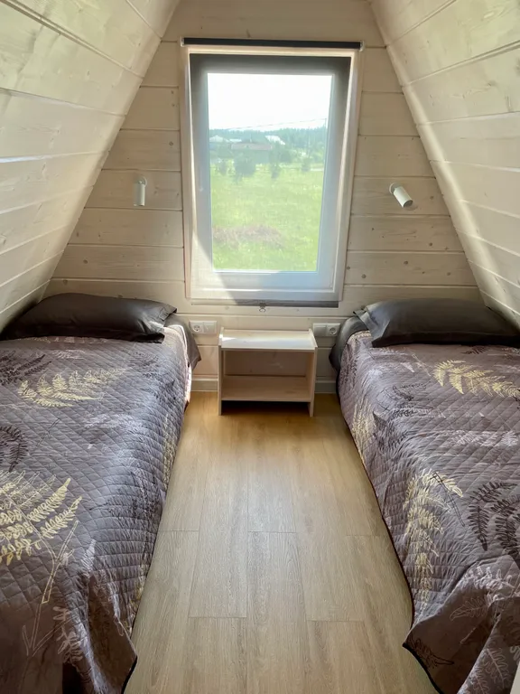 Коттедж Уютный дом аттик А-фрейм у Снетковского озера — Ларионово