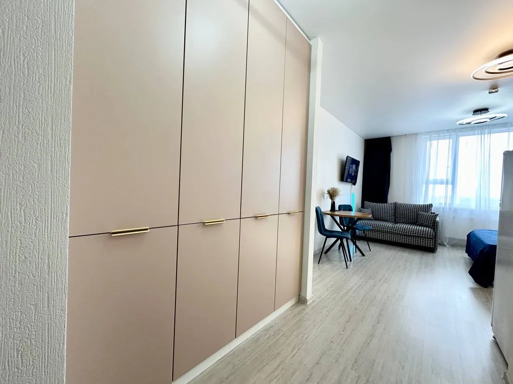 Яркая квартира со всеми удобствами