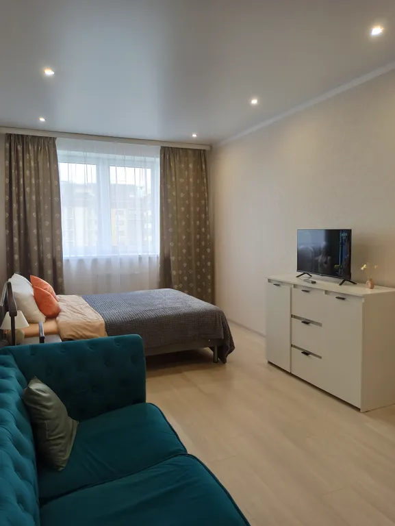 Светлая евродвушка с закрытой стоянкой