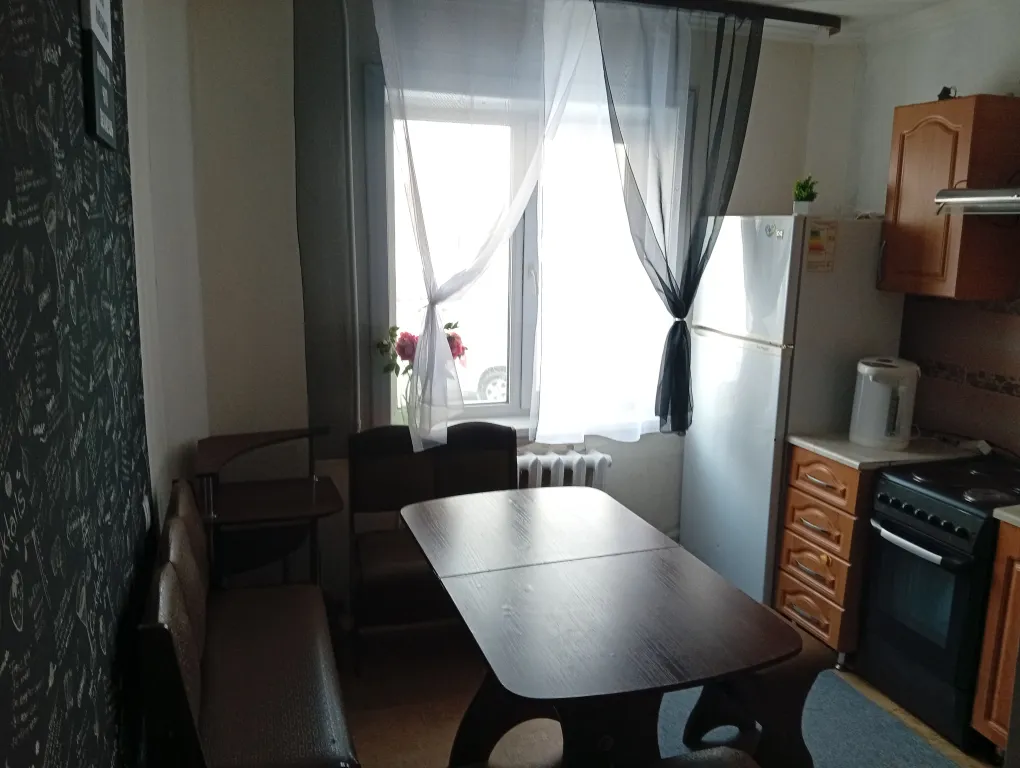 Просторная двухкомнатная, квартира с раздельными комнатами