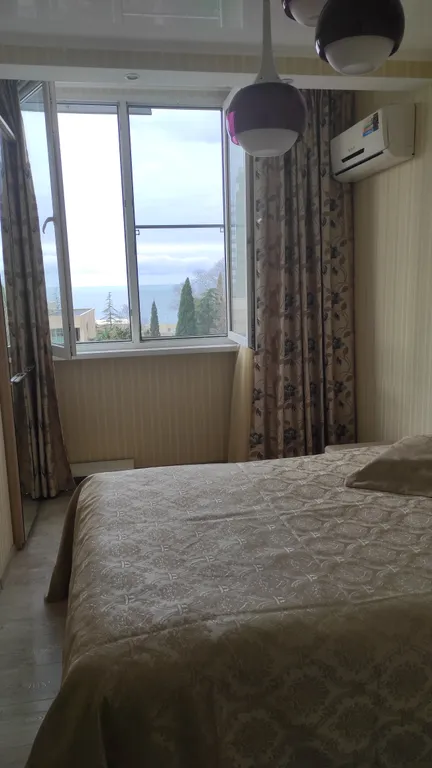 Двухкомнатные апартаменты с потрясающим видом на море и горы