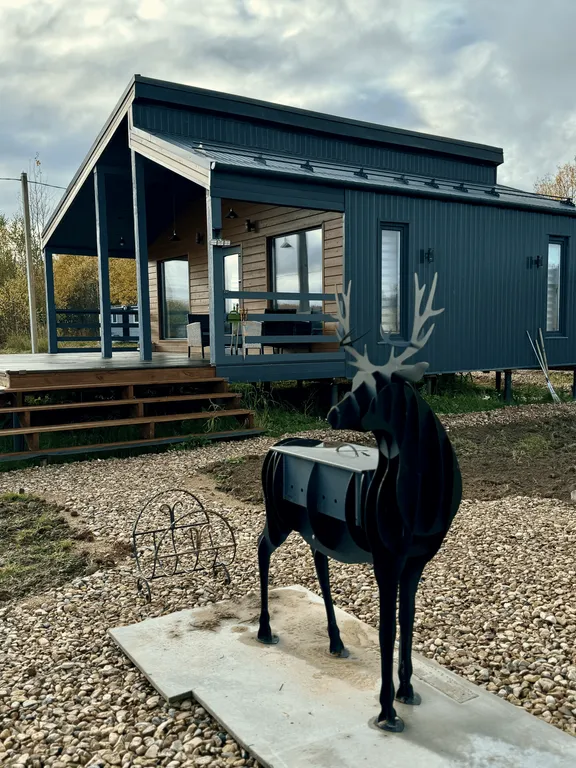 Домик для отдыха с видом на большую воду
