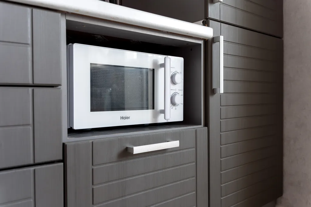 Студия у ледовой арены Трактор