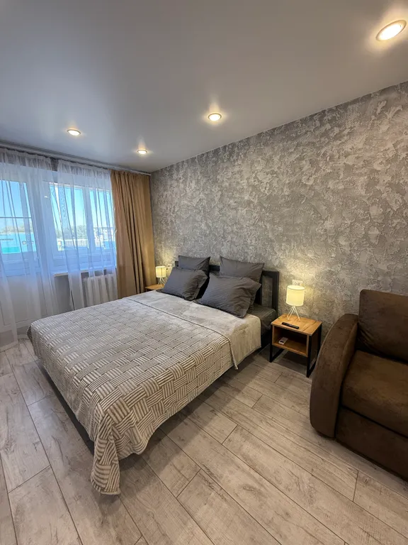 Уютная квартира с дизайнерским ремонтом — аренда посуточно в Чапаевск