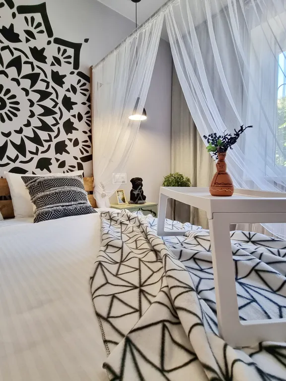 Большая 2-комнатная квартира в центре города с зонами для  фотографий