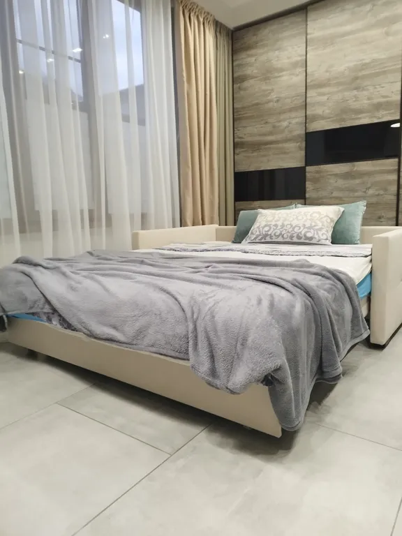 Квартира с отдельной спальней в центре