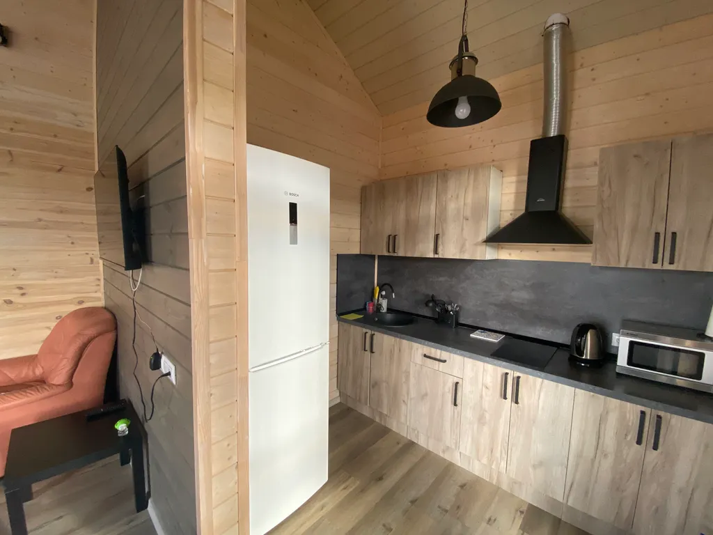 Дом с купелью на берегу Онежского озера