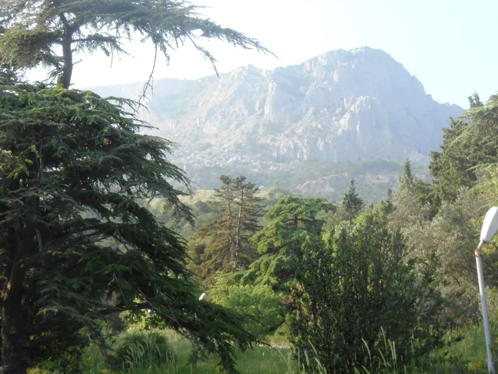 НОВАЯ КВАРТИРА С МАНСАРДОЙ ПАНОРМНЫЕ ВИДЫ НА МОРЕ,ГОРЫ,ФОРОССКИЙ ХРАМ!