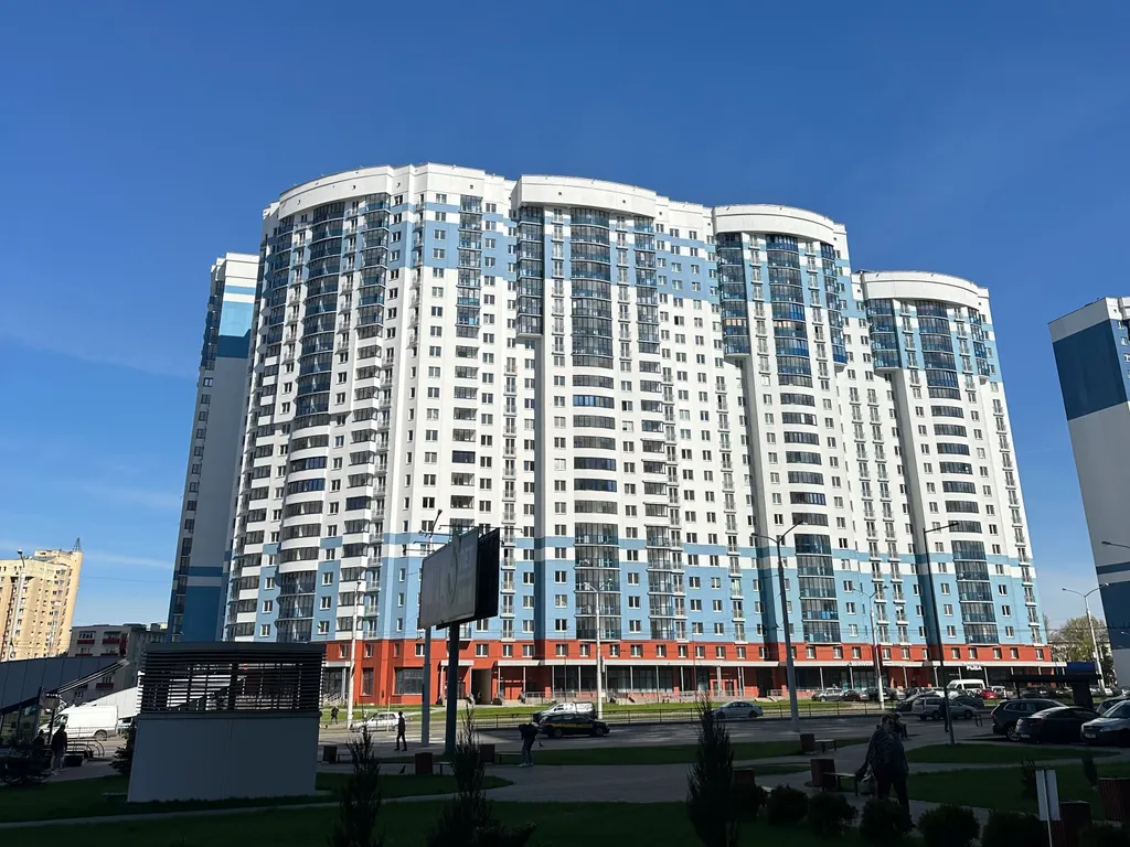Квартира Квартира Рядом с метро, 5 мин до центра города и свежим ремонтом — Минск