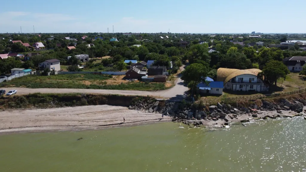 Домик у моря