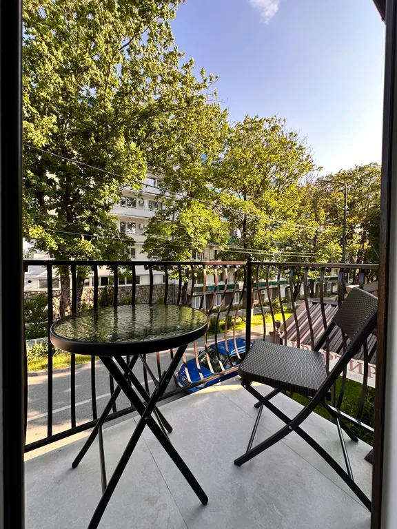 Апартаменты с балконом в центре курортной зоны