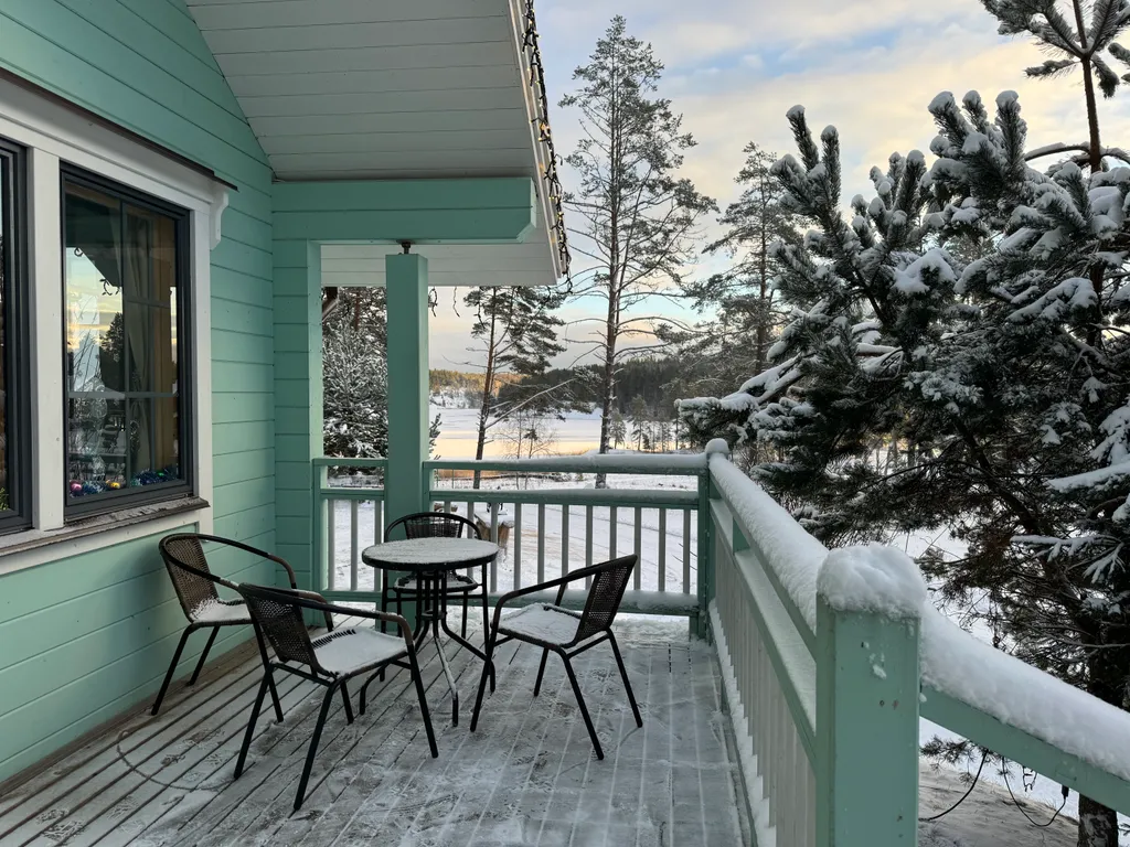 Уютный домик на берегу Ладожского озера дом 1