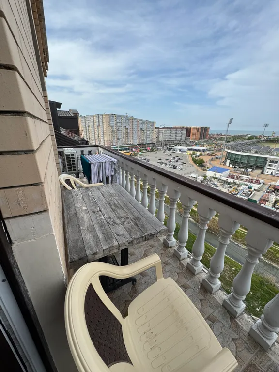 Квартира с балконом на высоте птичьего полета