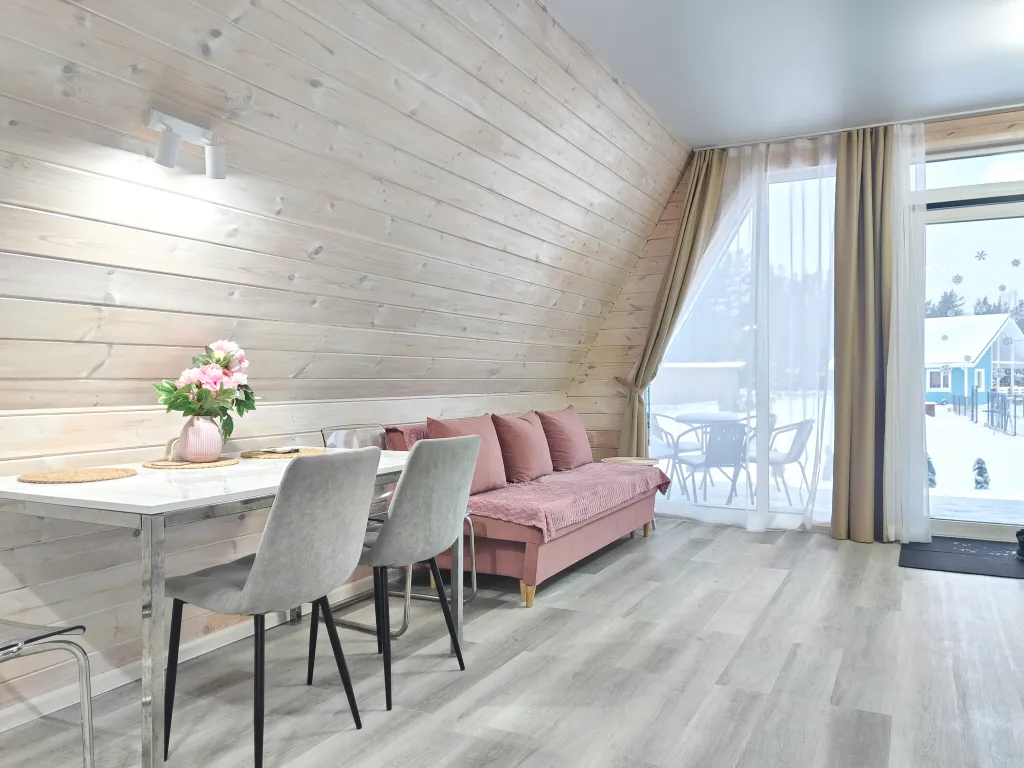 Коттедж Уютный новый Трехкомнатный дом у озера — Ларионово