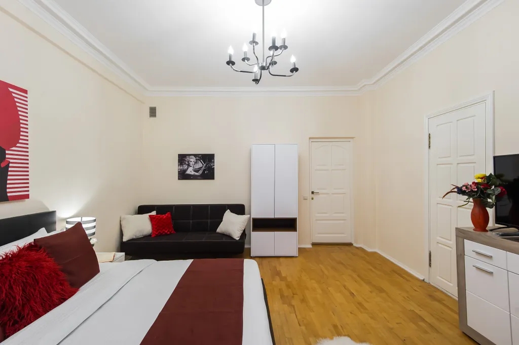 Шикарная пятикомнатная квартира у Кремля