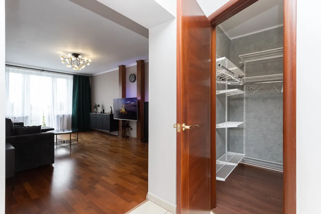 Квартира 3-комнатные апартаменты в центре — Зеленоградск