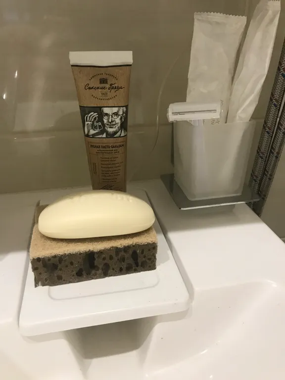 Однокомнатная квартира с окнами на парк Землячки рядом цирк, УДС Молот