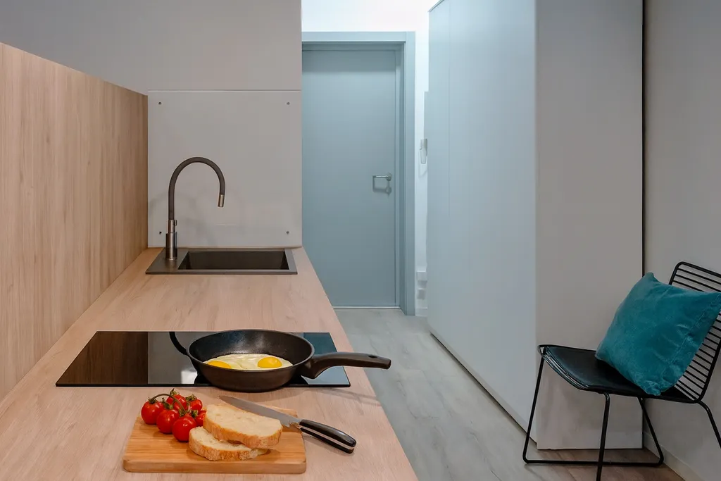 Просторная студия СЧАСТЬЕ у вокзала, метро, близко к центру+парковка