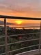 Восход солнца, вид на море с балкона виллы