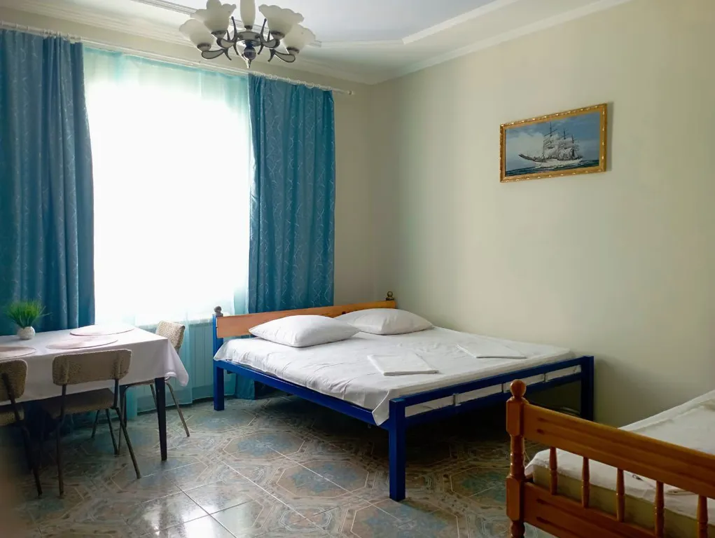 Квартира Четырёхместный большой — аренда посуточно в Судак