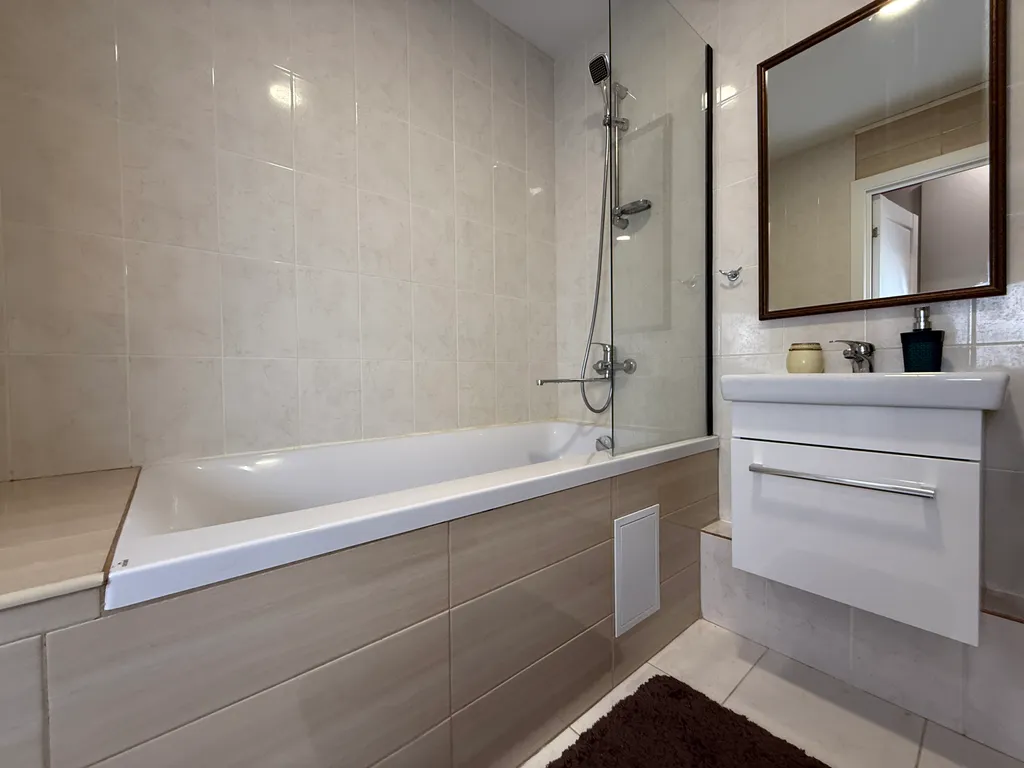 Тут хорошо на Циолковского