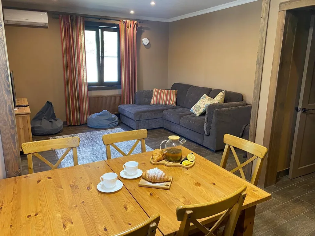 Прекрасная база отдыха в горах "Дубровский клуб"