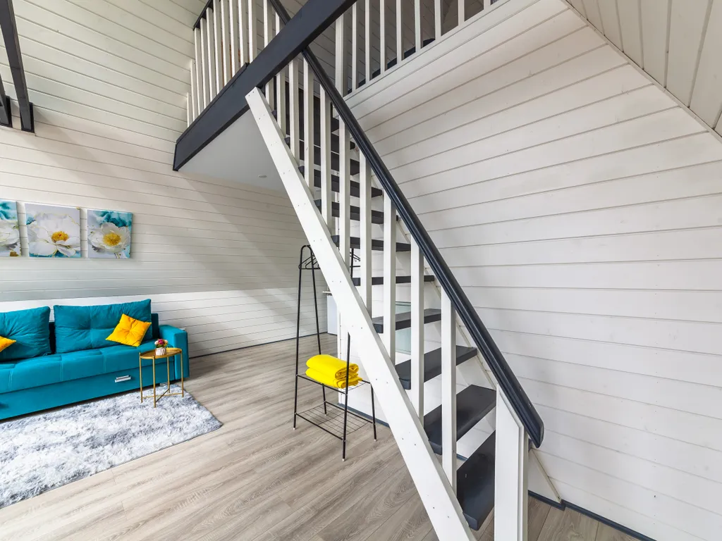 Уютный домик на берегу озера