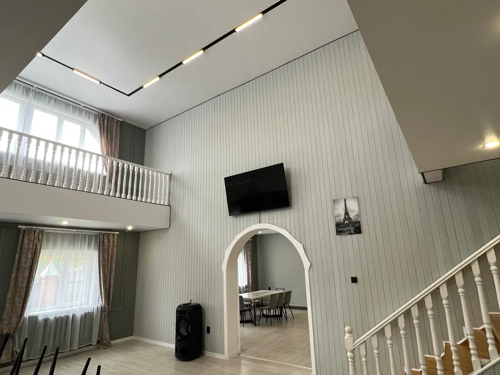 Дом с баней, бильярдом и бассейном в Подмосковье